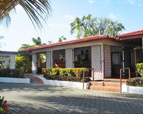 Sandy Point Beach Club – photo 6