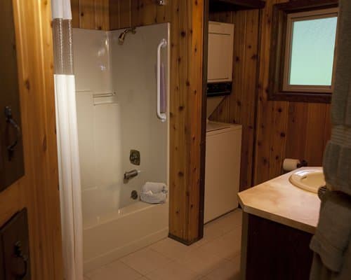 Glacier Wilderness Resort – photo 15