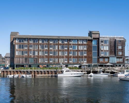 Club Wyndham Inn on Long Wharf – photo 9