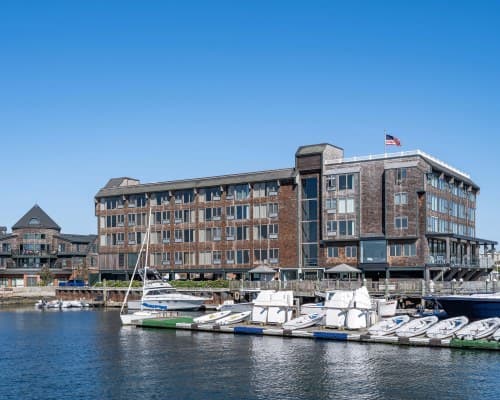 Club Wyndham Inn on Long Wharf – photo 16