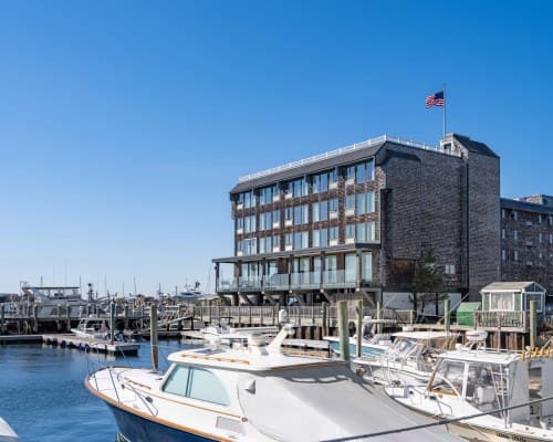 Club Wyndham Inn on Long Wharf – photo 18