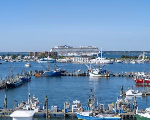Club Wyndham Inn on Long Wharf – photo 14