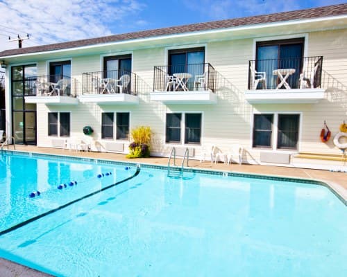 Holly Tree Resort - 2 Nights – photo 22