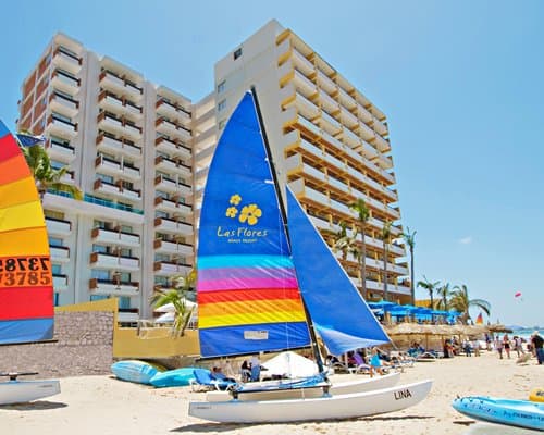 Las Flores Beach Resort – photo 12