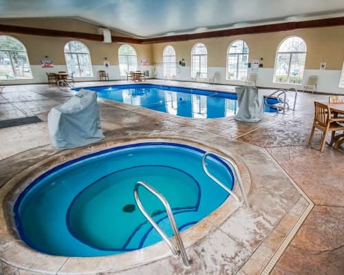 Surrey Vacation Resort - 3 Nights – photo 1